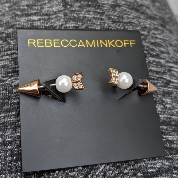 New Rebecca Minkoff rose gold arrow earrings - Picture 2 of 4